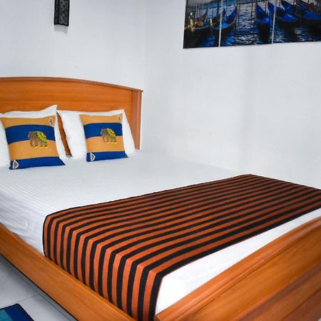 Myr-O Homestay Kombichankulama Extérieur photo