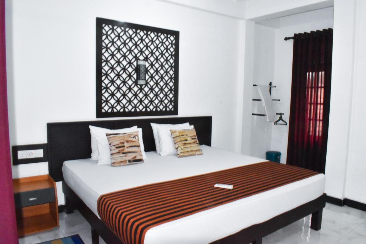 Myr-O Homestay Kombichankulama Extérieur photo