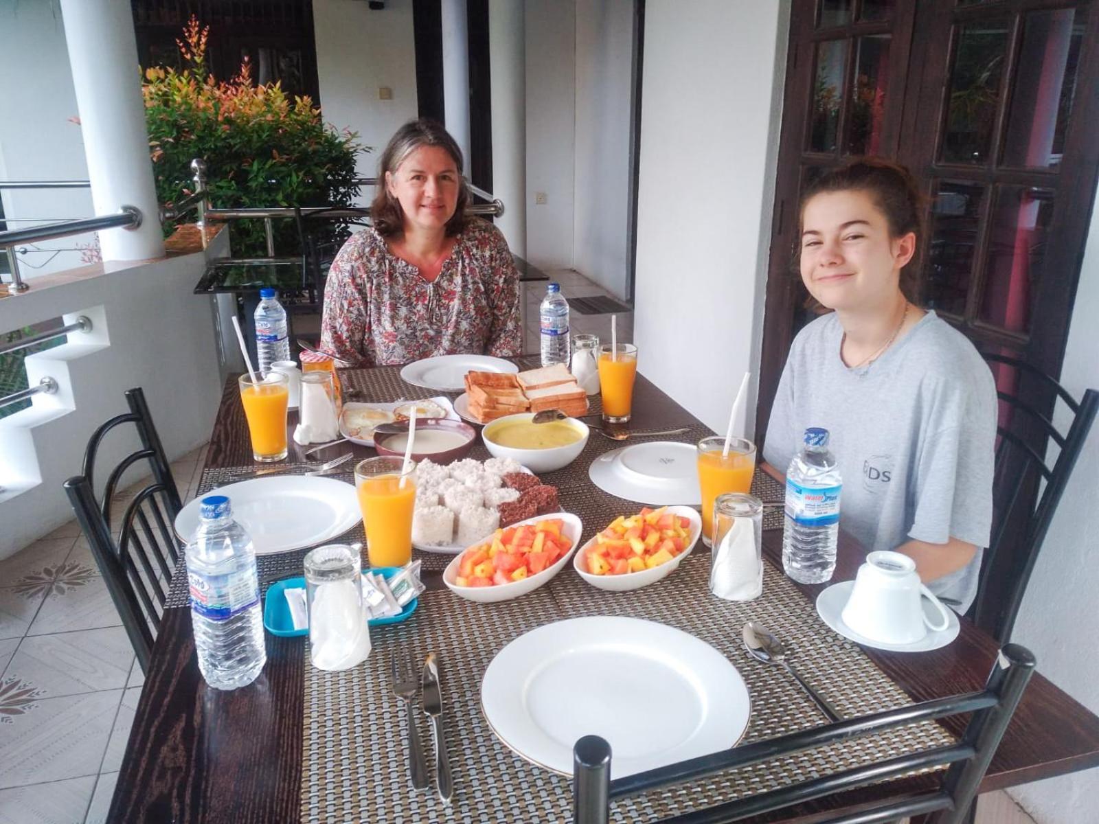 Myr-O Homestay Kombichankulama Extérieur photo