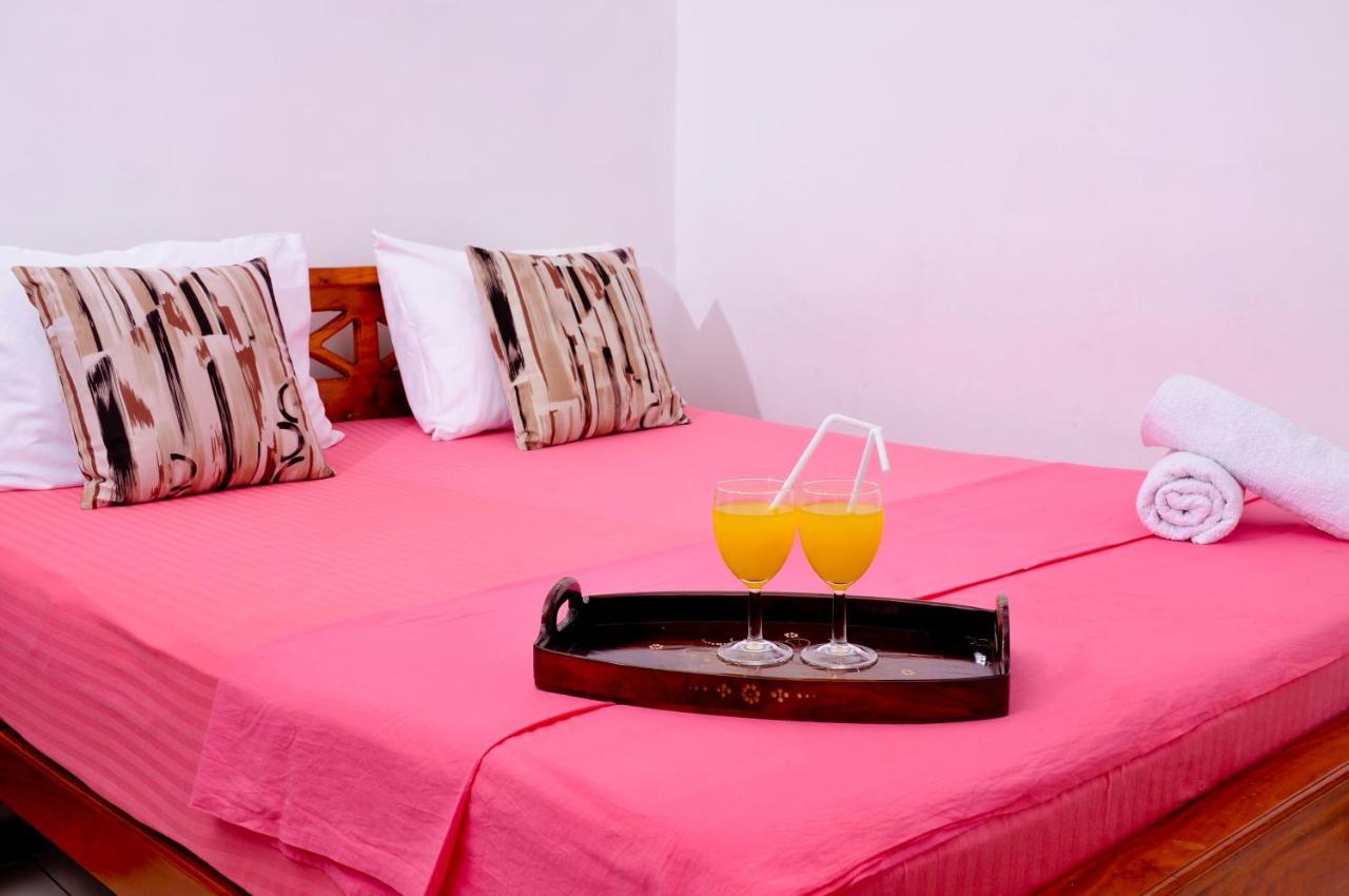 Myr-O Homestay Kombichankulama Extérieur photo