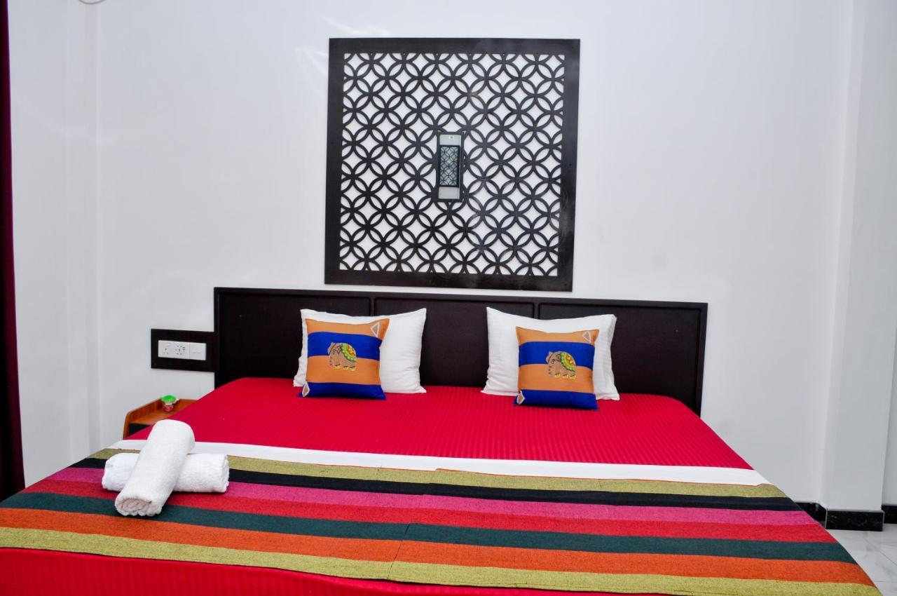 Myr-O Homestay Kombichankulama Extérieur photo