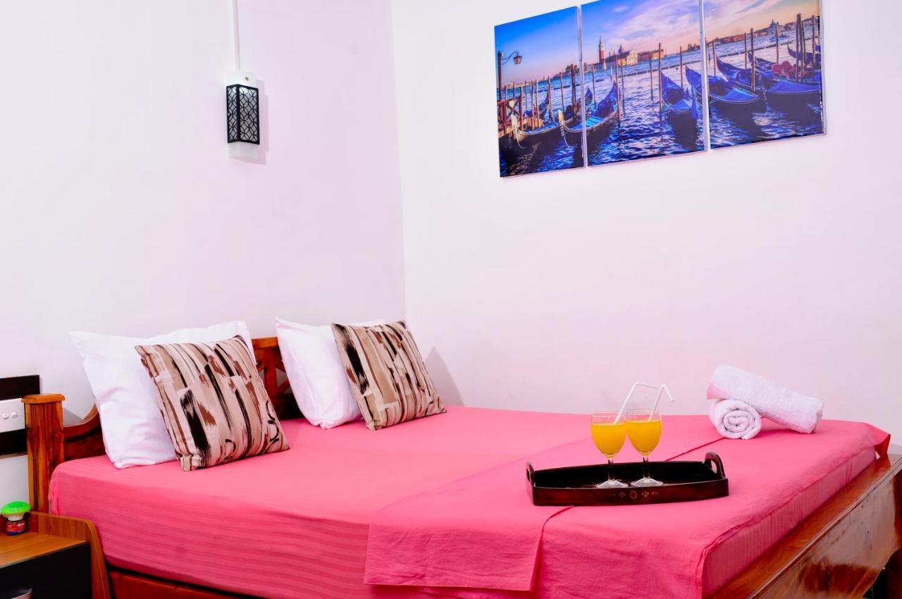 Myr-O Homestay Kombichankulama Extérieur photo
