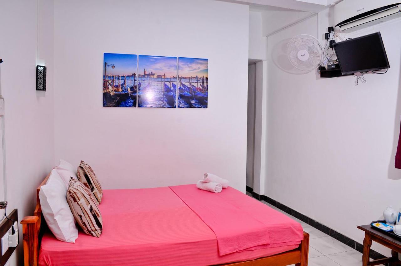 Myr-O Homestay Kombichankulama Extérieur photo