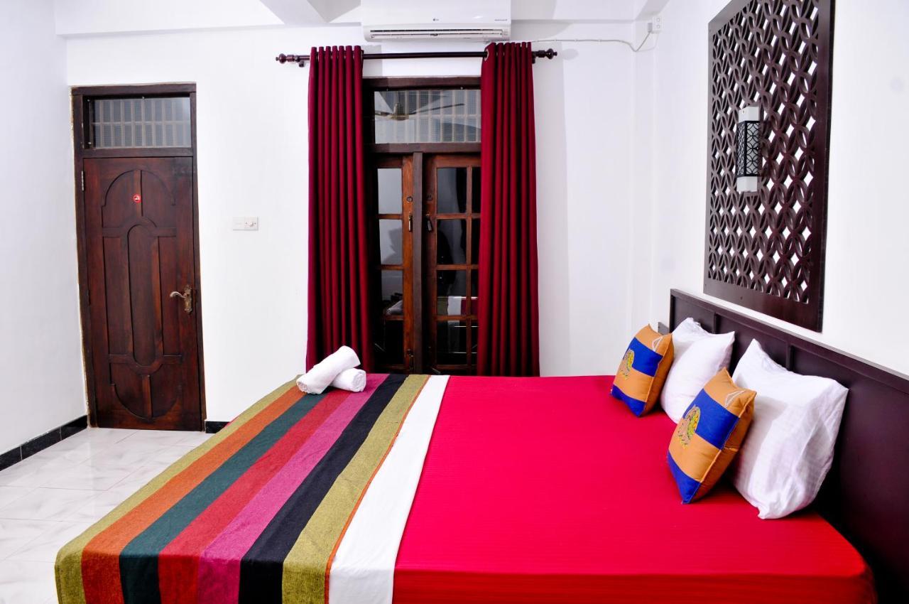 Myr-O Homestay Kombichankulama Extérieur photo