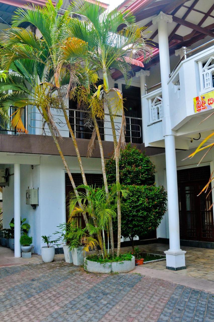 Myr-O Homestay Kombichankulama Extérieur photo