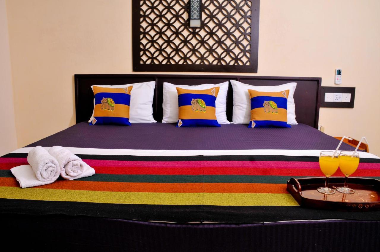 Myr-O Homestay Kombichankulama Extérieur photo