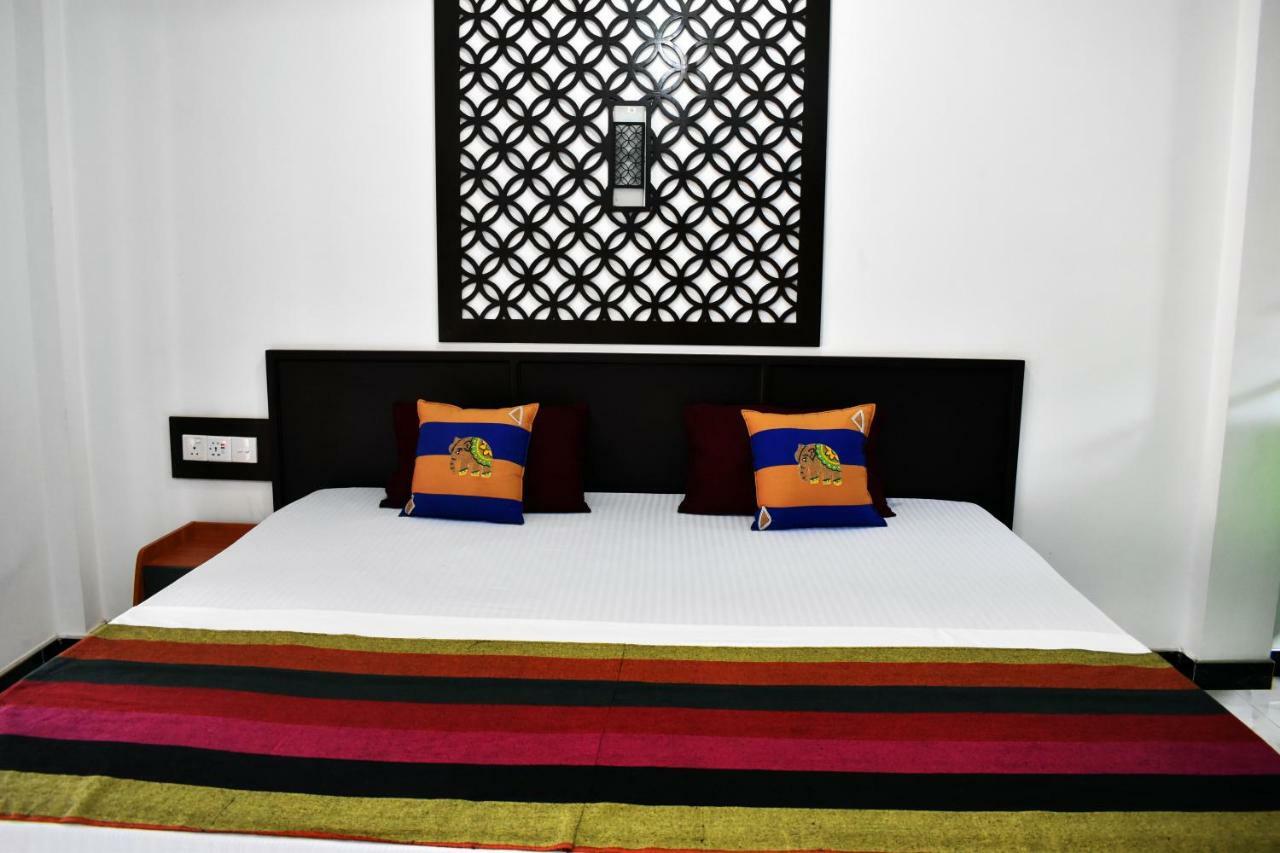Myr-O Homestay Kombichankulama Extérieur photo
