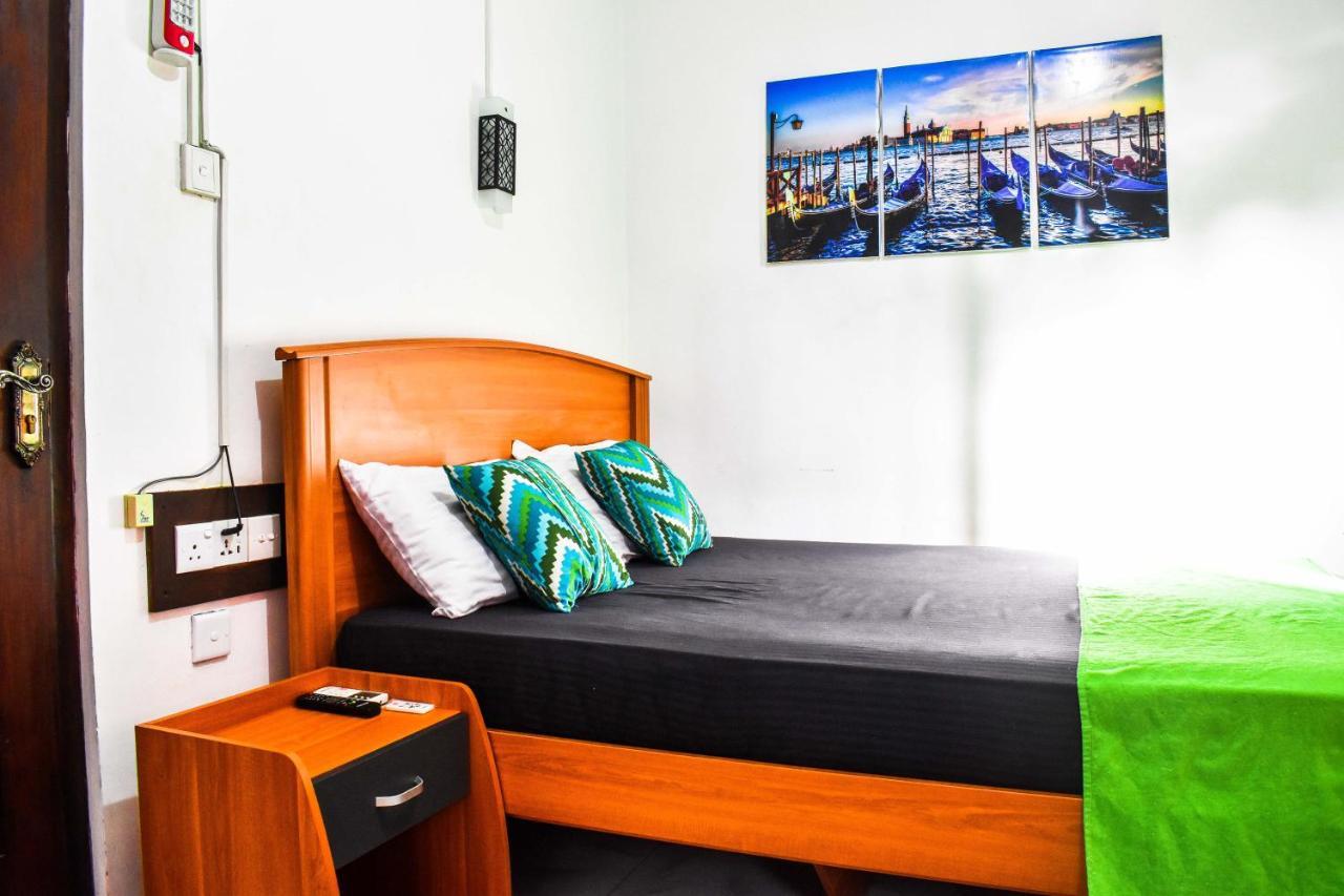 Myr-O Homestay Kombichankulama Extérieur photo