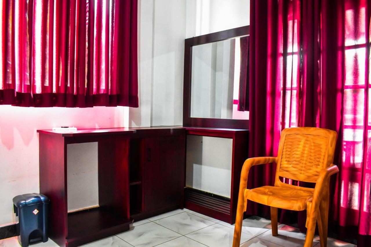Myr-O Homestay Kombichankulama Extérieur photo